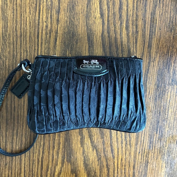 Coach Black Pleated Wristlet Wallet Clutch Ruffle Rouched Madison Cloth Canvas - Picture 1 of 6